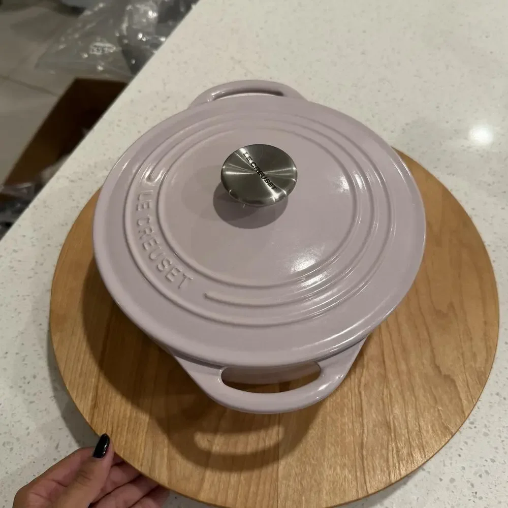 Le Creuset 22 Enameled Cast Iron Signature Round Sauteuse Shallot Light Purple